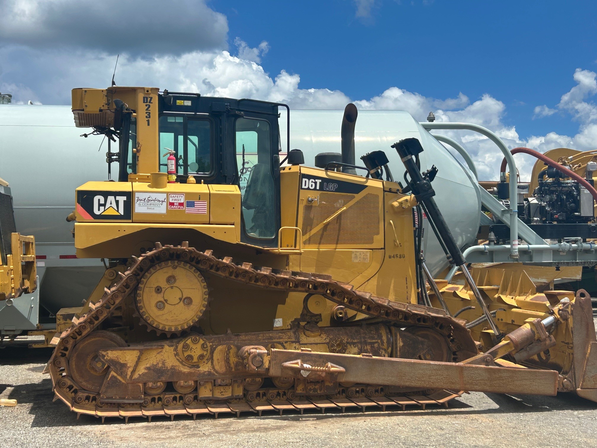CAT D6T